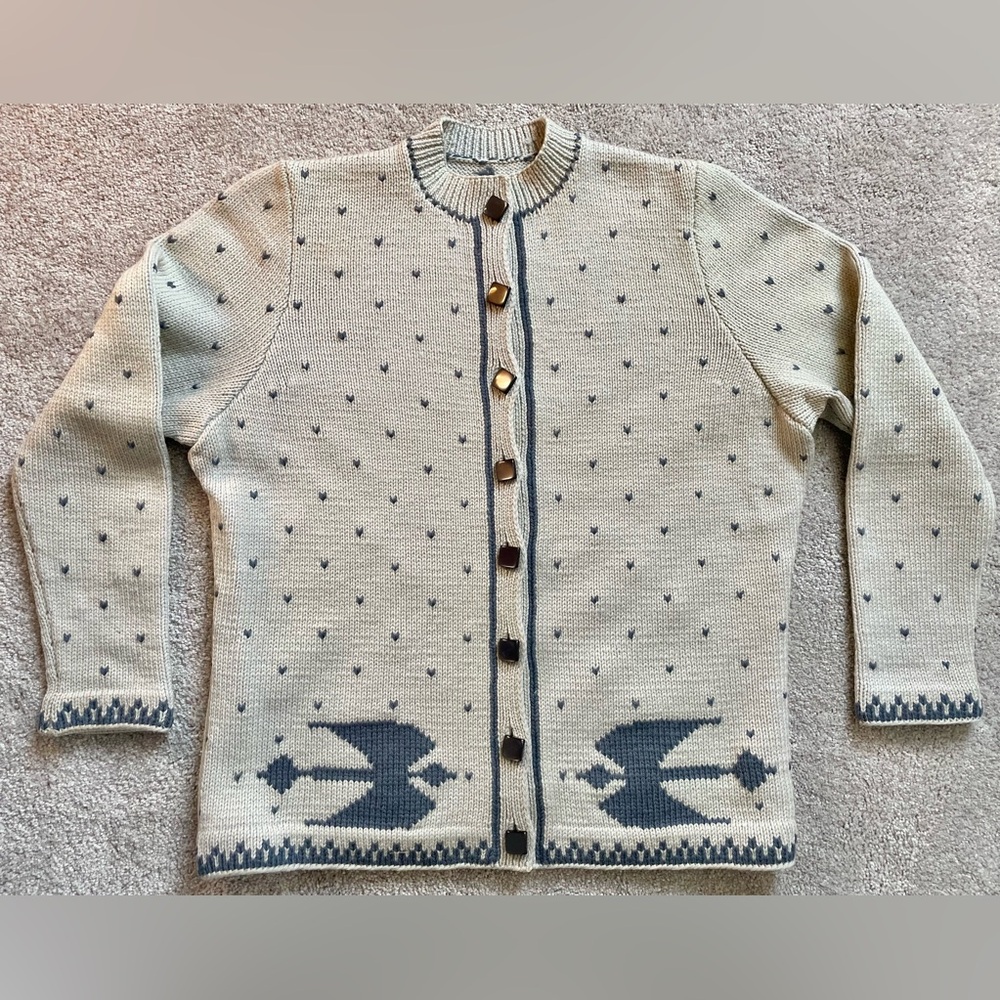 ✨ Hand-knit Bird Motif Vintage Button-Down Sweater ✨